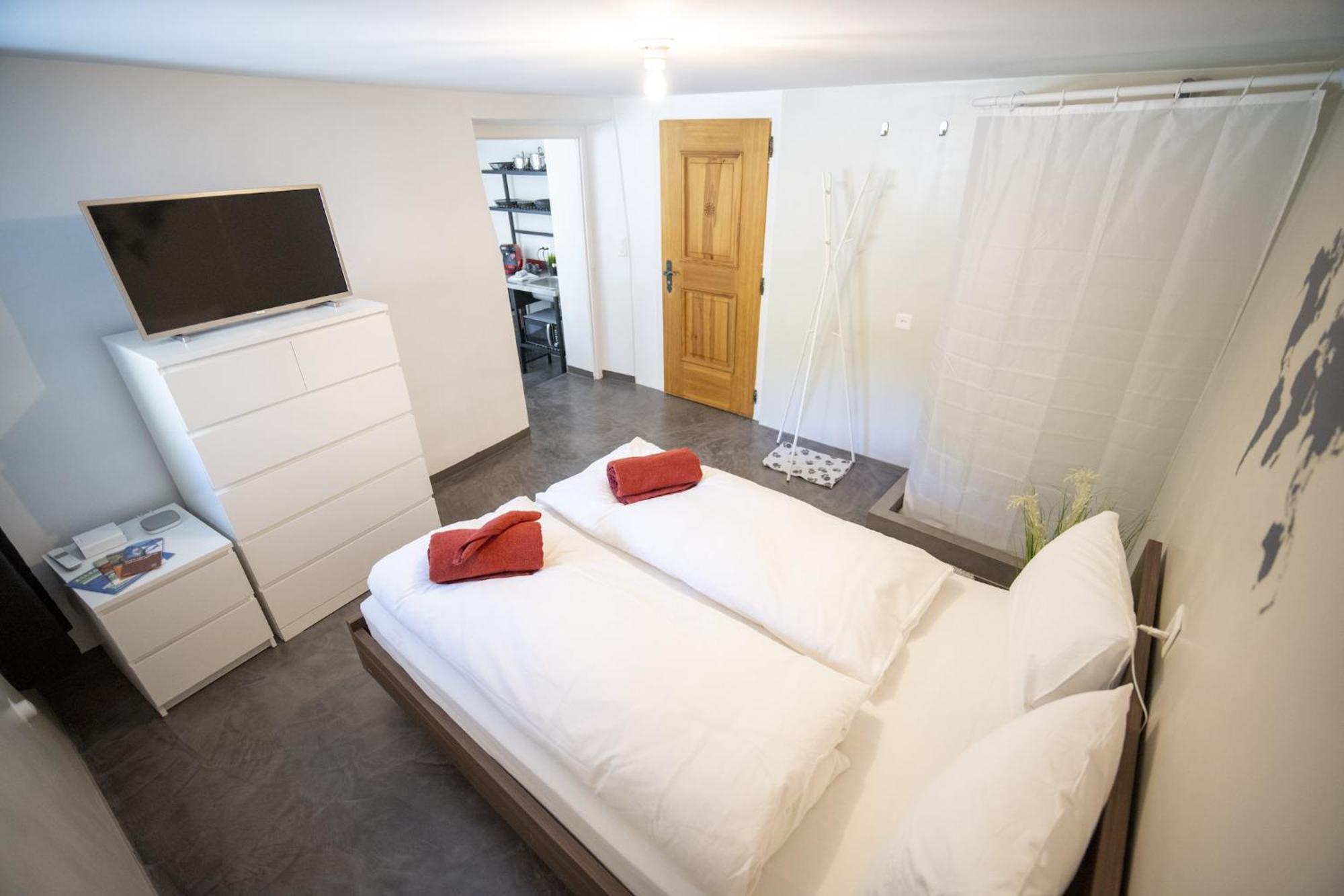 Chasa Muglin Ardez Apartment ภายนอก รูปภาพ